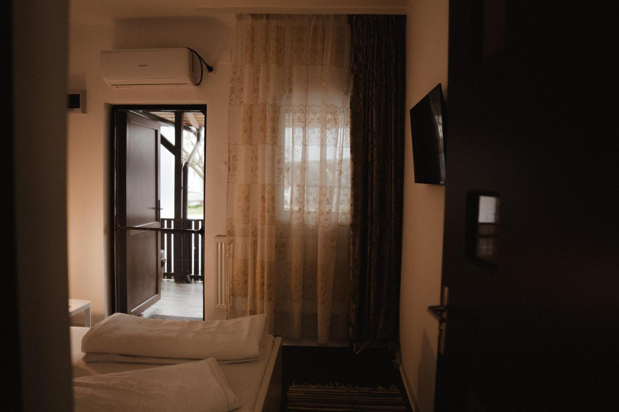 Paulaapartment&Rooms Oradea Exterior photo
